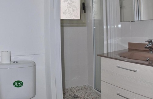 Le Lavandou Apartamento | Lavandou, T2 Cabine 4 pers, à 10 m plage, parking privé, tennis, jardin - FR-1-803-68