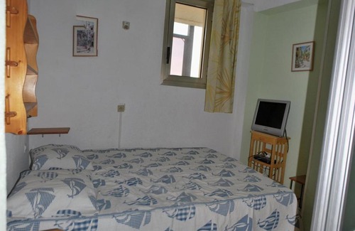 Le Lavandou Apartamento | Lavandou, T2 Cabine 4 pers, à 10 m plage, parking privé, tennis, jardin - FR-1-803-68