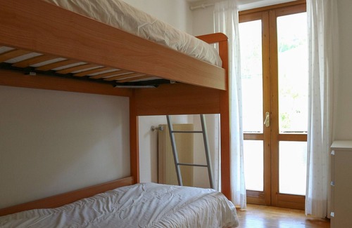 Gionghi-Cappella Apartamento | Lavarone Apartamento ROSA bañada por el sol con ascensor y Wi-Fi gratuito