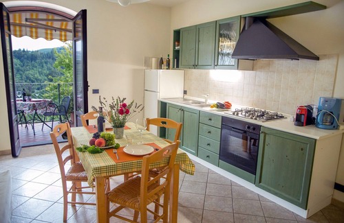 Diano d'Alba Apartamento | Apartamento LAVANDA, al sol en las verdes colinas