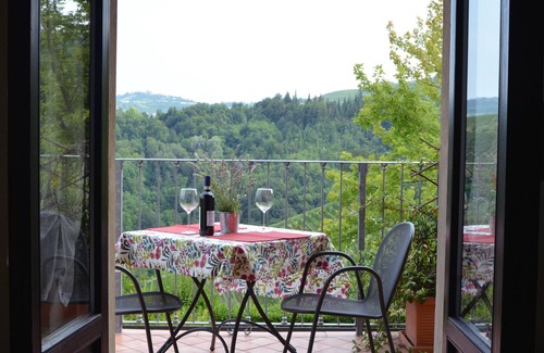 Diano d'Alba Apartamento | Apartamento LAVANDA, al sol en las verdes colinas