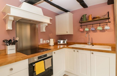 Malvern Cabaña | Lavender Cottage