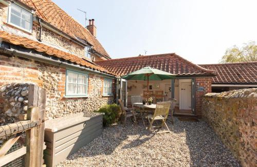 Stiffkey Casa | Lavender Cottage