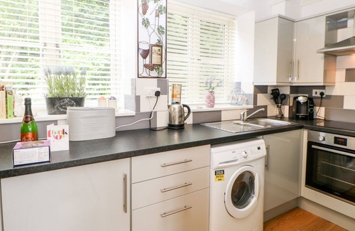 Grewelthorpe Cabaña | Lavender Cottage, GREWELTHORPE