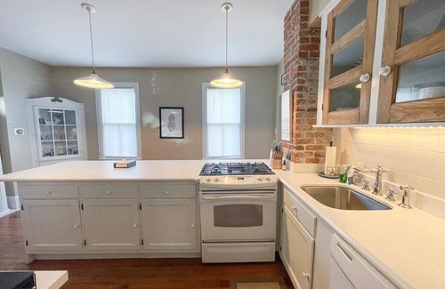 West Cape May Casa | Lavender Dreams By The Sea (4 BR/ 2 BA) PET FRIENDLY home in WEST CAPE MAY!