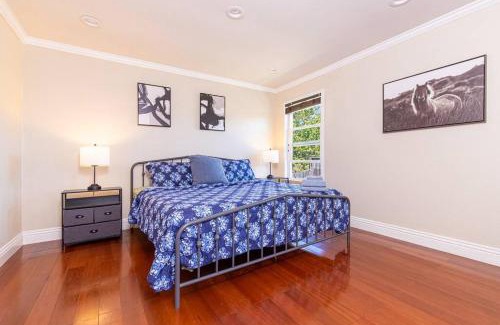 Vallejo Casa | Lavender house near Napa and San Francisco