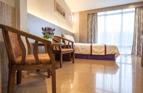 Bukit Indah Hotel | Lavender Inn Nusa Bestari