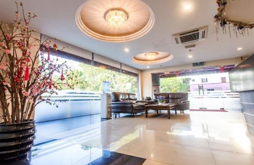 Bukit Indah Hotel | Lavender Inn Nusa Bestari
