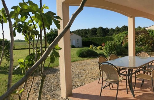 Etaules Casa | Lavender Lodge, tiene capacidad para 6 personas,