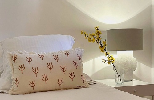 Cereste Otro | Lavender, Luberon view, pool, air-conditioning : Villa Mas des Lavandes 2 BR. 4*