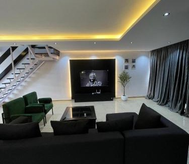 Ofin Apartamento | Lavender Luxuxry Homes