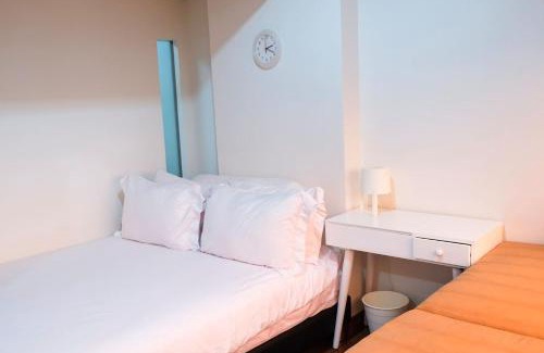 Catur Tunggal Apartamento | Lavenderbnb 1 at Uttara The Icon Apartment