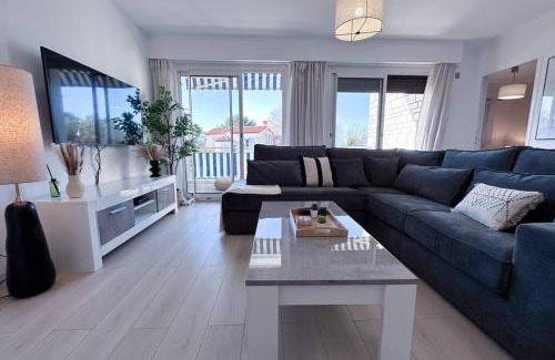 Cap-d'Antibes Apartamento | LAVERNE - Stunning Sea View T3 with South-Facing Terrace