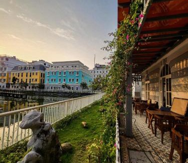 Bai Chay Hotel | Lavian Hotel