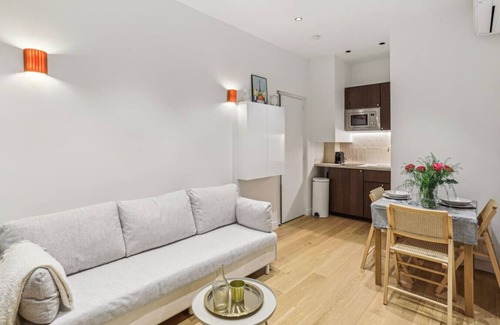 Ternes Apartamento | Lavie Maison : AC & Hot Tub Close Arc de Triomphe