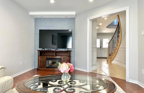 Alcona Casa | Lavish 4BR House Near Simcoe Lake & FH Resort