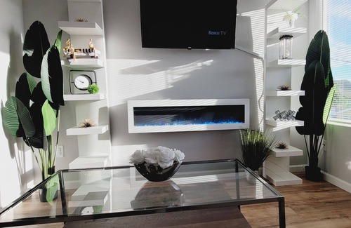 Logan Heights Casa | Lavish Apartment Close to Downtown with Parking