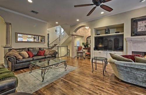 Barton Heights Casa | Lavish Austin Retreat 1 Mi to Downtown and Sixth St