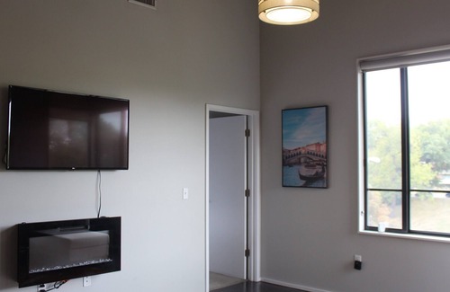Hanover Place Condominio | Lavish Condo 2bed 2bath minutes from Downtown
