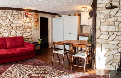 Saint-Nicolas Chalet De Esquí | Lavish Holiday Home in Playa Blanca With Pool & Seabeach Nearby