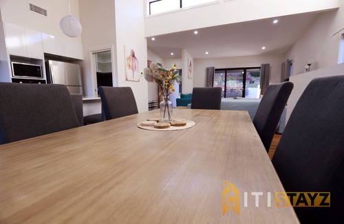 Lyons Casa | Lavish in Lyons - 3bd 2bth spacious & modern home