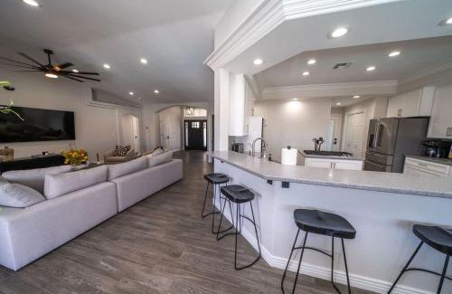 Lake Havasu City Casa | Lavish Lake Havasu Villa Pool Fire Pit an Views