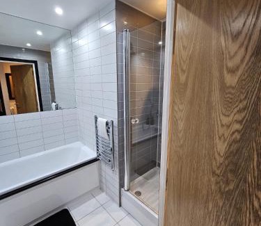 Canning Town South Apartamento | Lavish London Apartment - Secure with parking