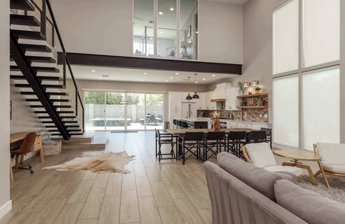 Southwest Village Casa | Lavish Luxuries - Walk To Old Town!