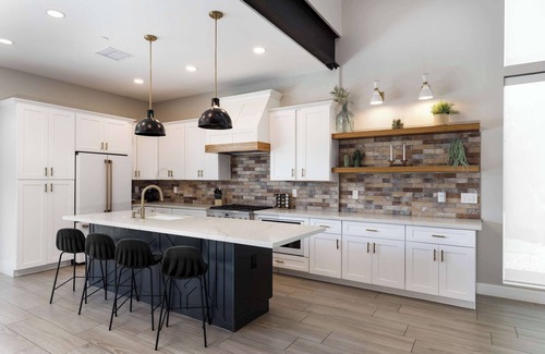 Southwest Village Casa | Lavish Luxuries - Walk To Old Town!