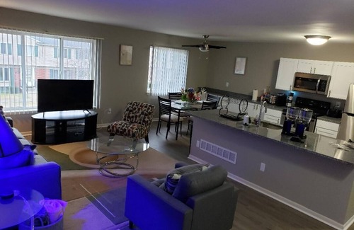 Troy Apartamento | Lavish Modern Spacious Getaway