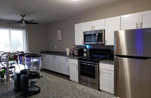Troy Apartamento | Lavish Modern Spacious Getaway
