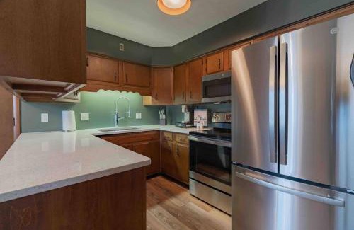 Van Wert Casa | Lavish On Leeson