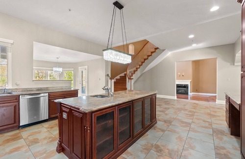 Croom Villa | Lavish & Opulent Mansion-Bed & Breakfast