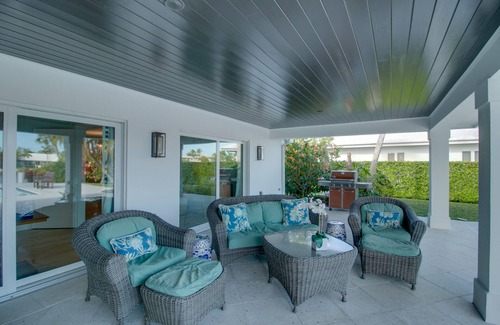 Moorings Casa | ¡NUEVO! Espléndido Vero Beach Escape con piscina, bañera de hidromasaje + muelle