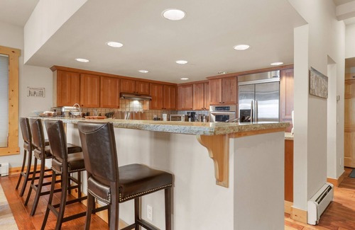 Kirkwood Condominio | Lavishness at Elevation Timber Ridge 3 Bedroom 3 Condo by RedAwning