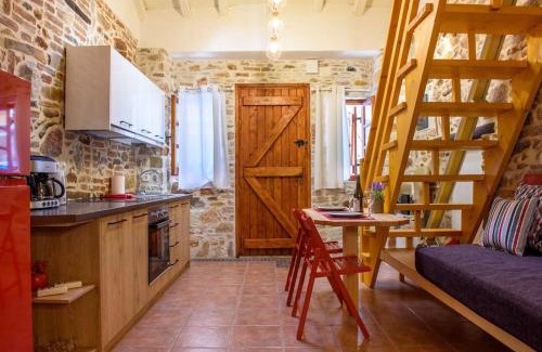Lavreotiki Apartamento | Lavrio stone house 5 min from the centre/port
