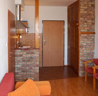 Rewal Apartamento | Lawer