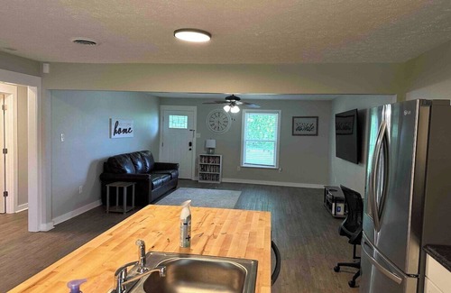 Murfreesboro Casa | Lawrence Oaks Residence