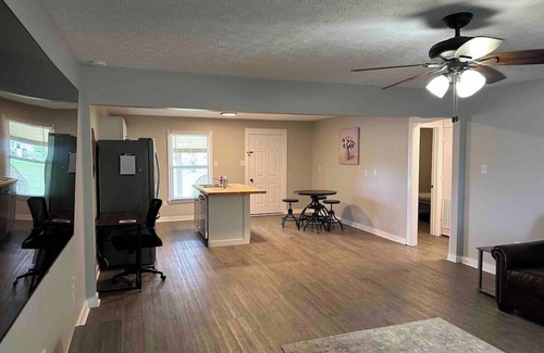 Murfreesboro Casa | Lawrence Oaks Residence