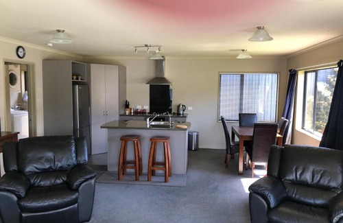 Lawrence Apartamento | Lawrence Townhouse Accommodation 16A