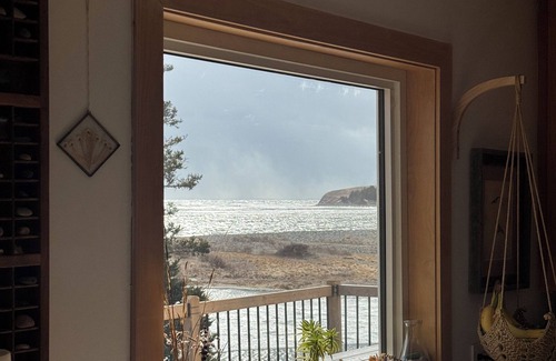 Three Fathom Harbour Chalet De Esquí | Lawrencetown Beach House with Hot Tub & Sauna