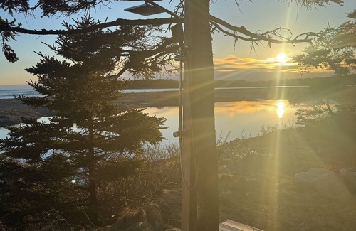 Three Fathom Harbour Chalet De Esquí | Lawrencetown Beach House with Hot Tub & Sauna