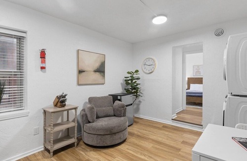 Lawrenceville Apartamento | Lawrenceville/Central @4 Quiet Stylish 1BD w/Prkg
