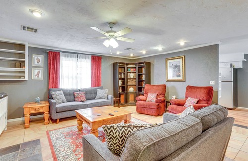 Lawton Casa | Lawton Home w/ Deck, Near Casinos + Museums!