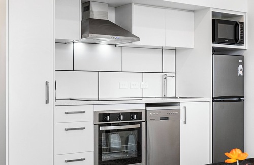 Avondale Cabaña | Layard Apartments 431 - West Auckland Apartment