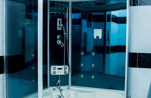 Ofin Hotel | Laycon Hotel & Suites
