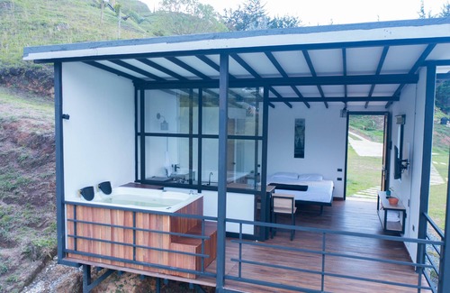 El Penol Cabina | Laze Lake