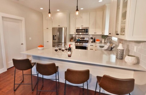Walla Walla Casa | Lazy B Cottage · Lazy B Cottage-Wine Country Getaway, Great for Two