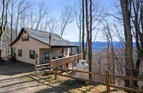 Whittier Casa | Lazy Bear Retreat Mountain Views-Hot Tub-FirePit