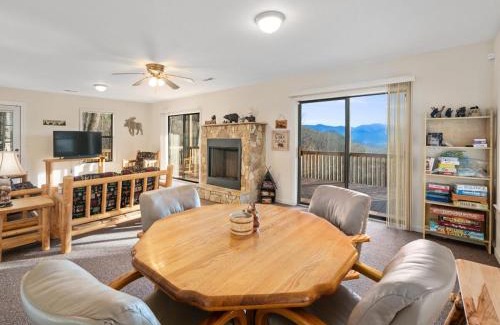 Whittier Casa | Lazy Bear Retreat Mountain Views-Hot Tub-FirePit